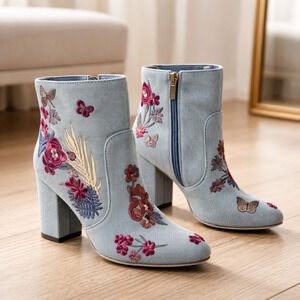 NIB Namaste-11M Embroidered Bootie by Bamboo 4" heel, size 7.5